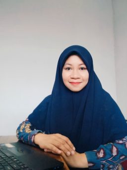 Dr. Syamsiara Nur, S.Pd., M.Pd.